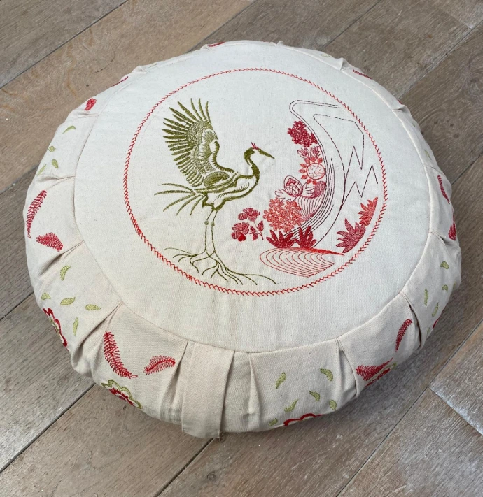 Coussin brodé grand format et rembourrage chanvre